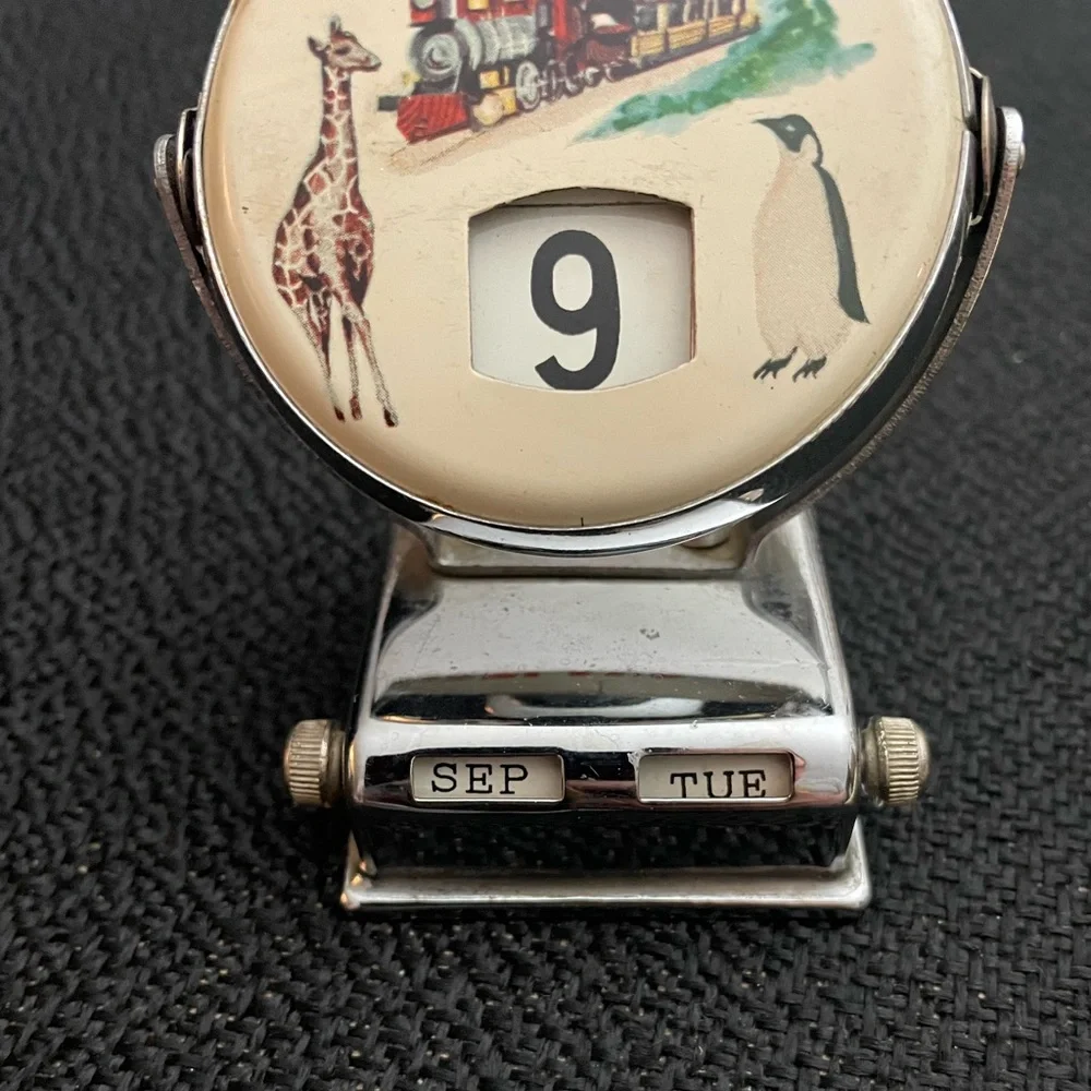 Vintage metal perpetual