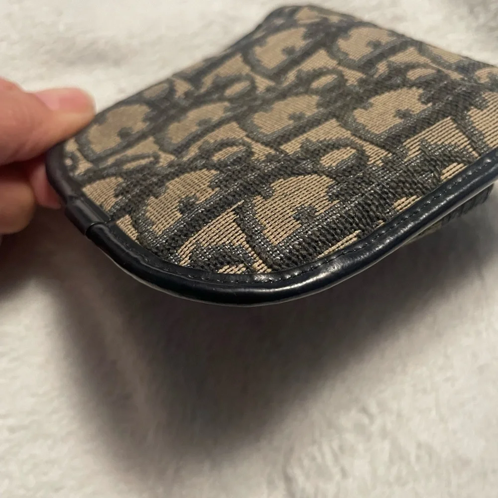 Dior navy pouch
