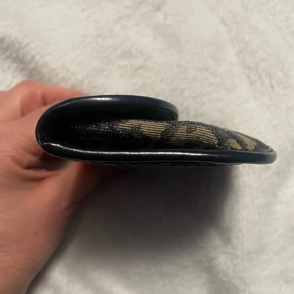 Dior navy pouch