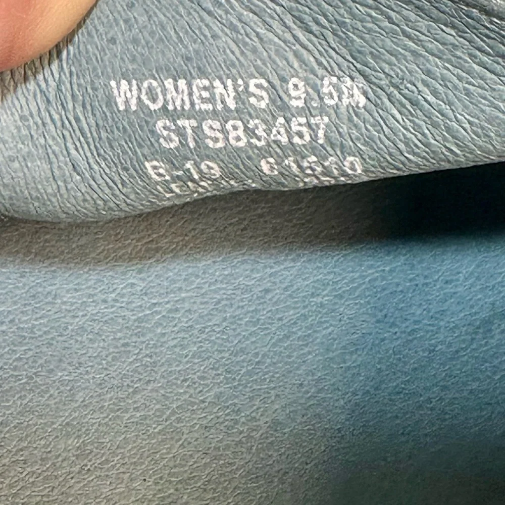 Sperry questions leave