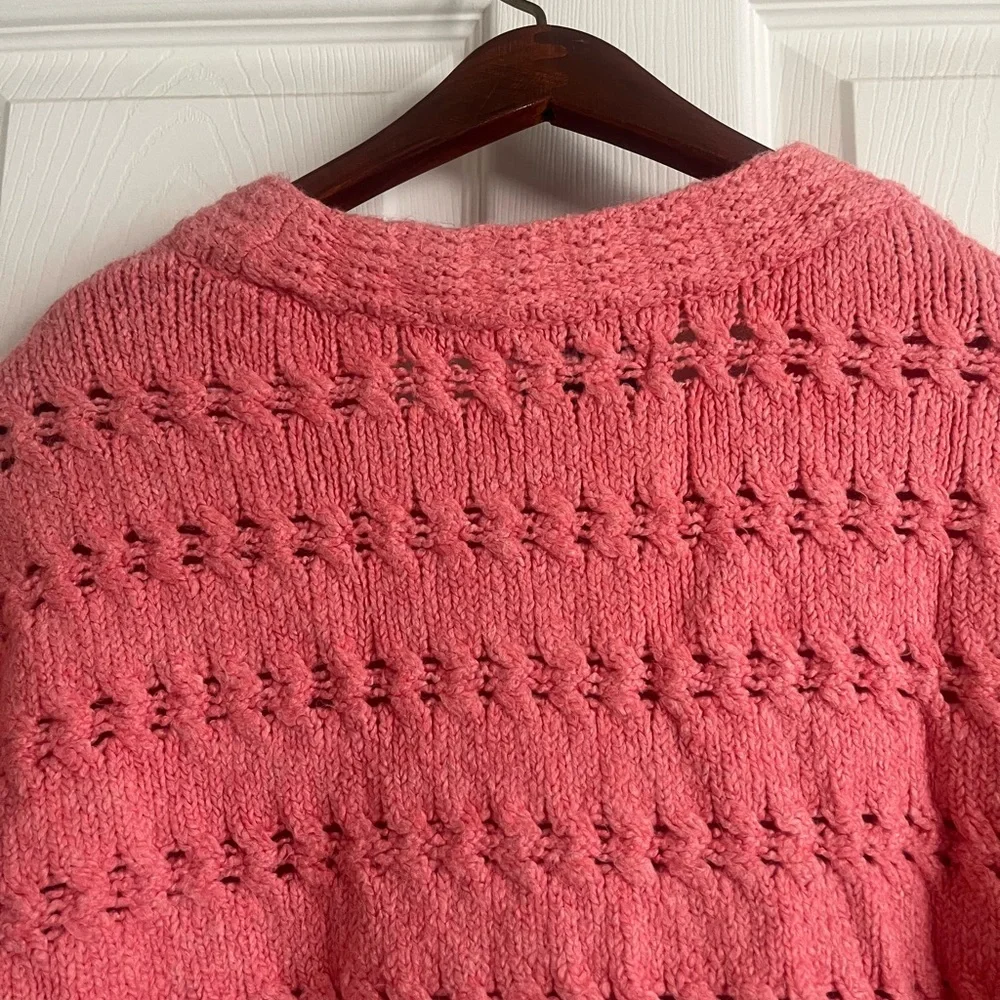 Old Navy Women's Coral Crew Neck Sweater