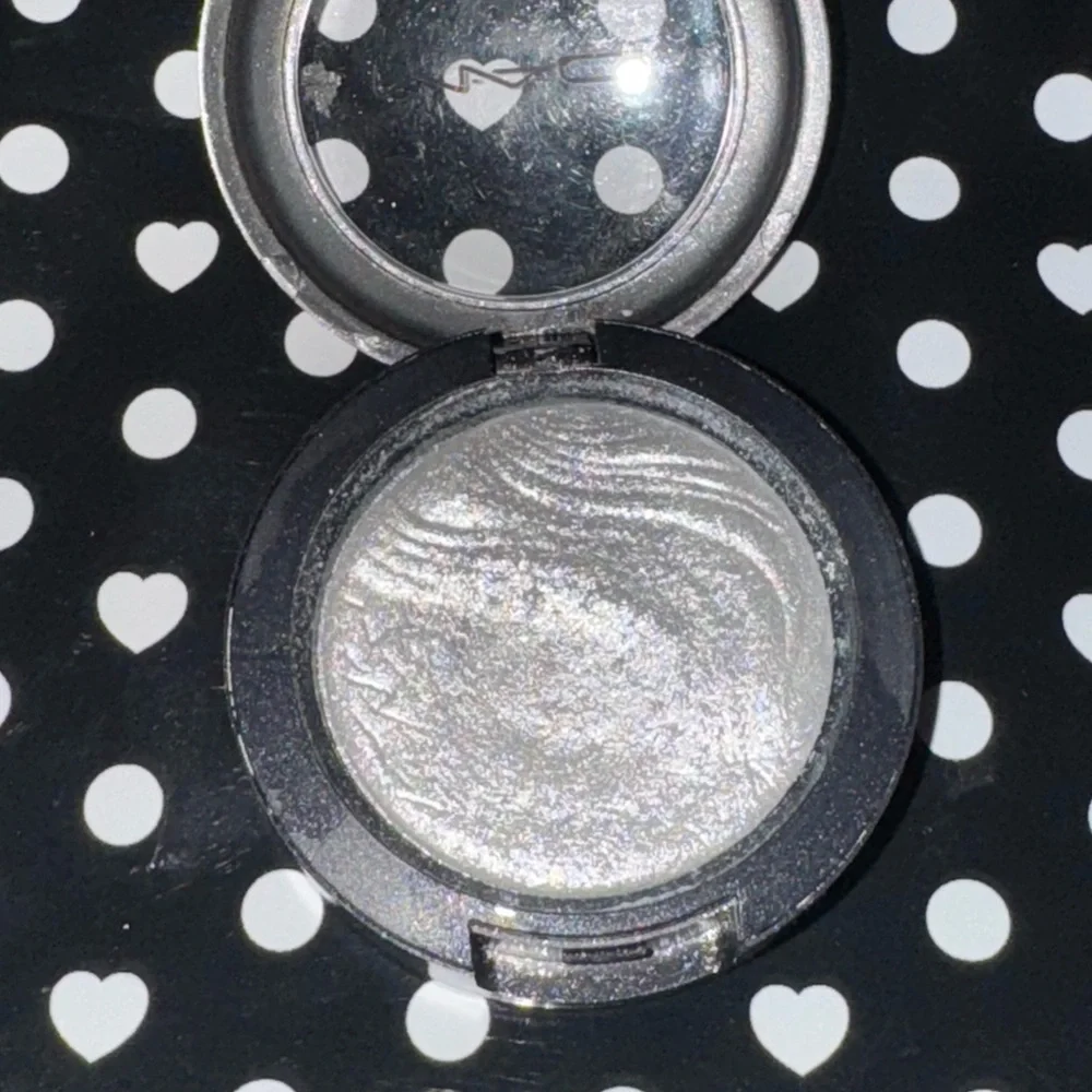 MAC Cosmetics limited edition