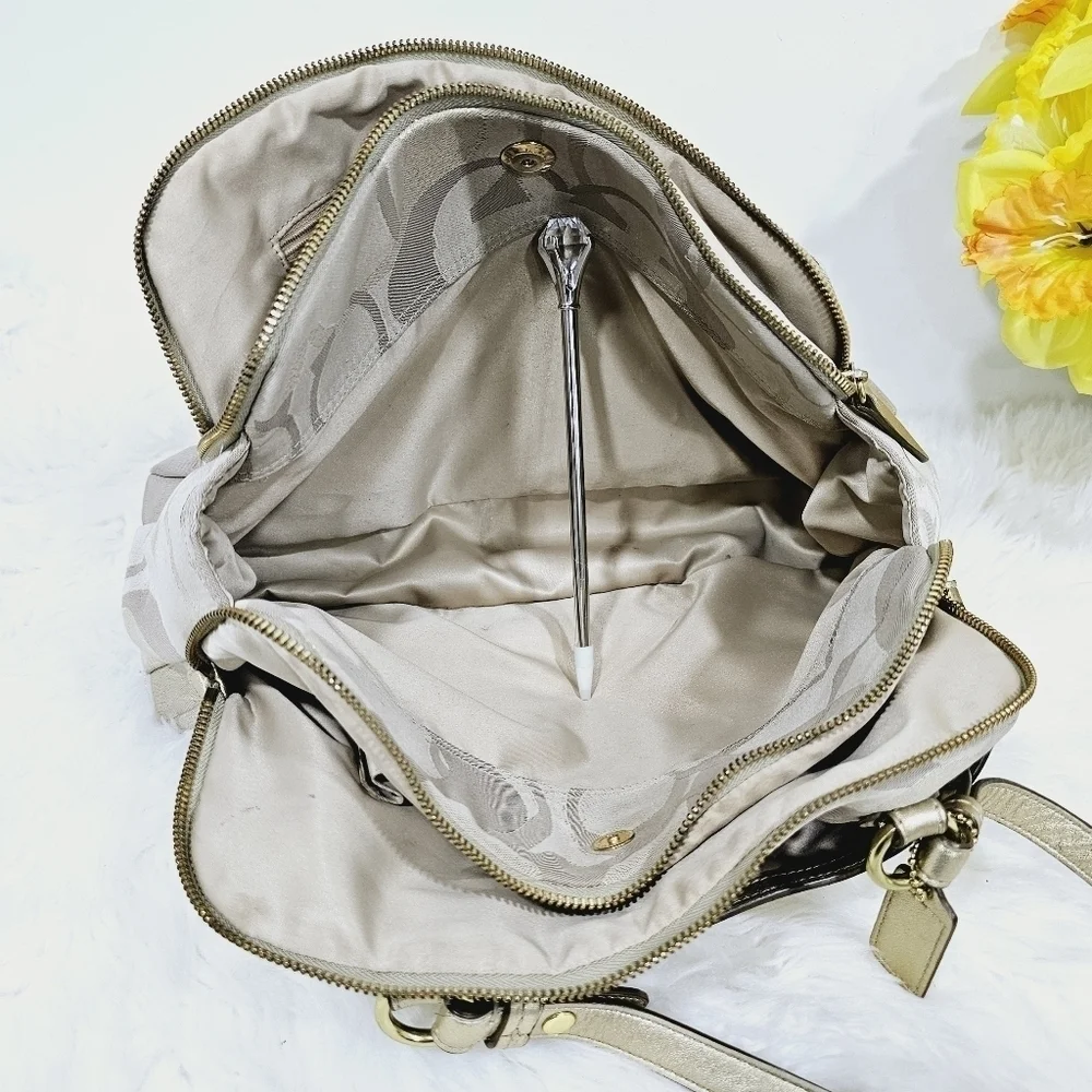Coach penelope signature
