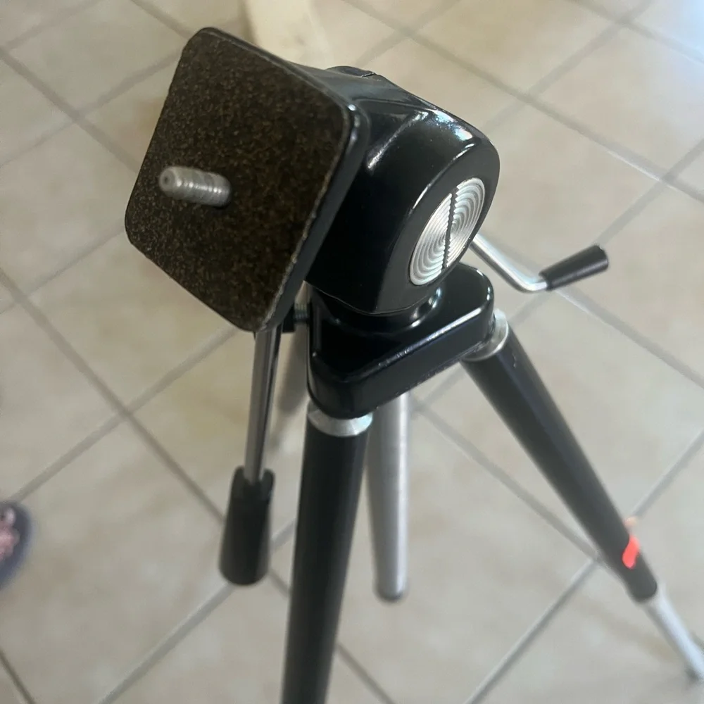 Admiral vintage aluminumtripod