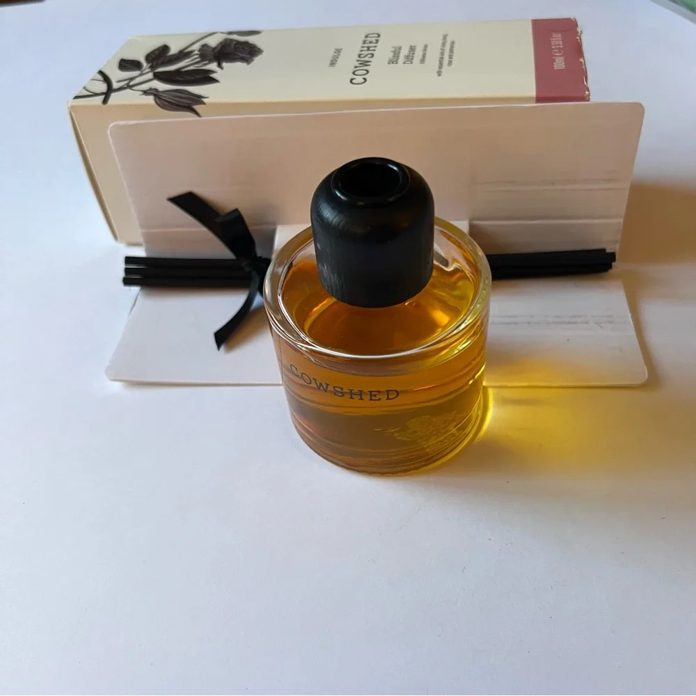 COWSHED BLISSFUL DIFFUSER INDULGE NWT