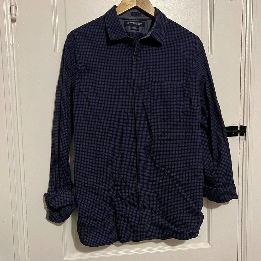 American Eagle Blue Blue Black pattern button down L