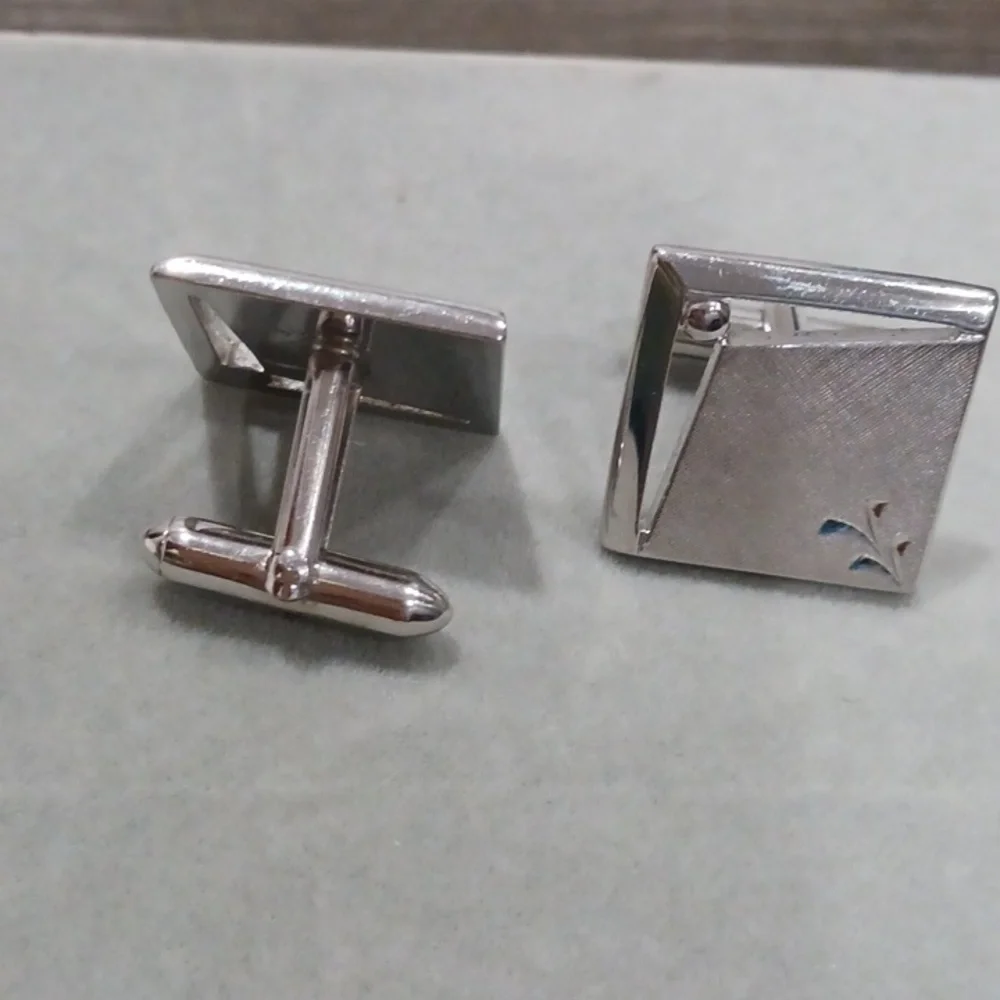 Swank Elegant Silver Men's Cufflinks