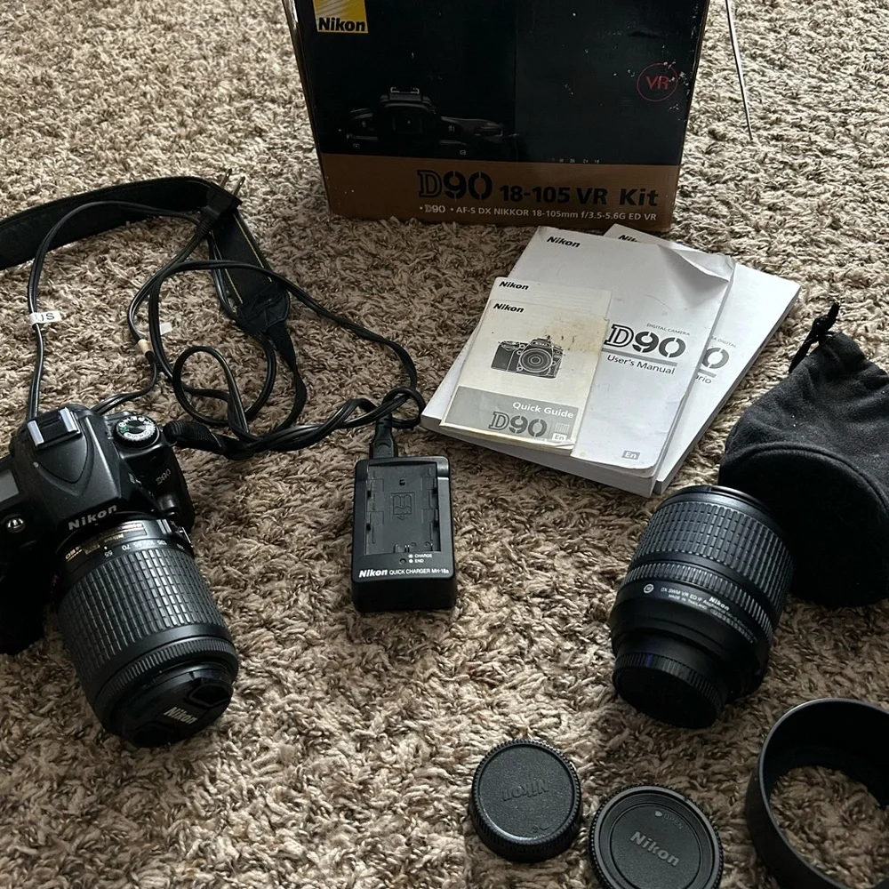 Nikon D90 18-105 VR Kit With Extra Lens