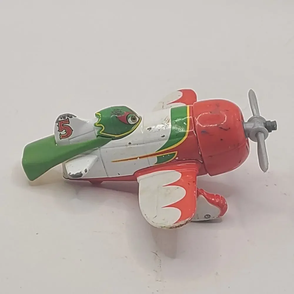 Planes paint scoffs