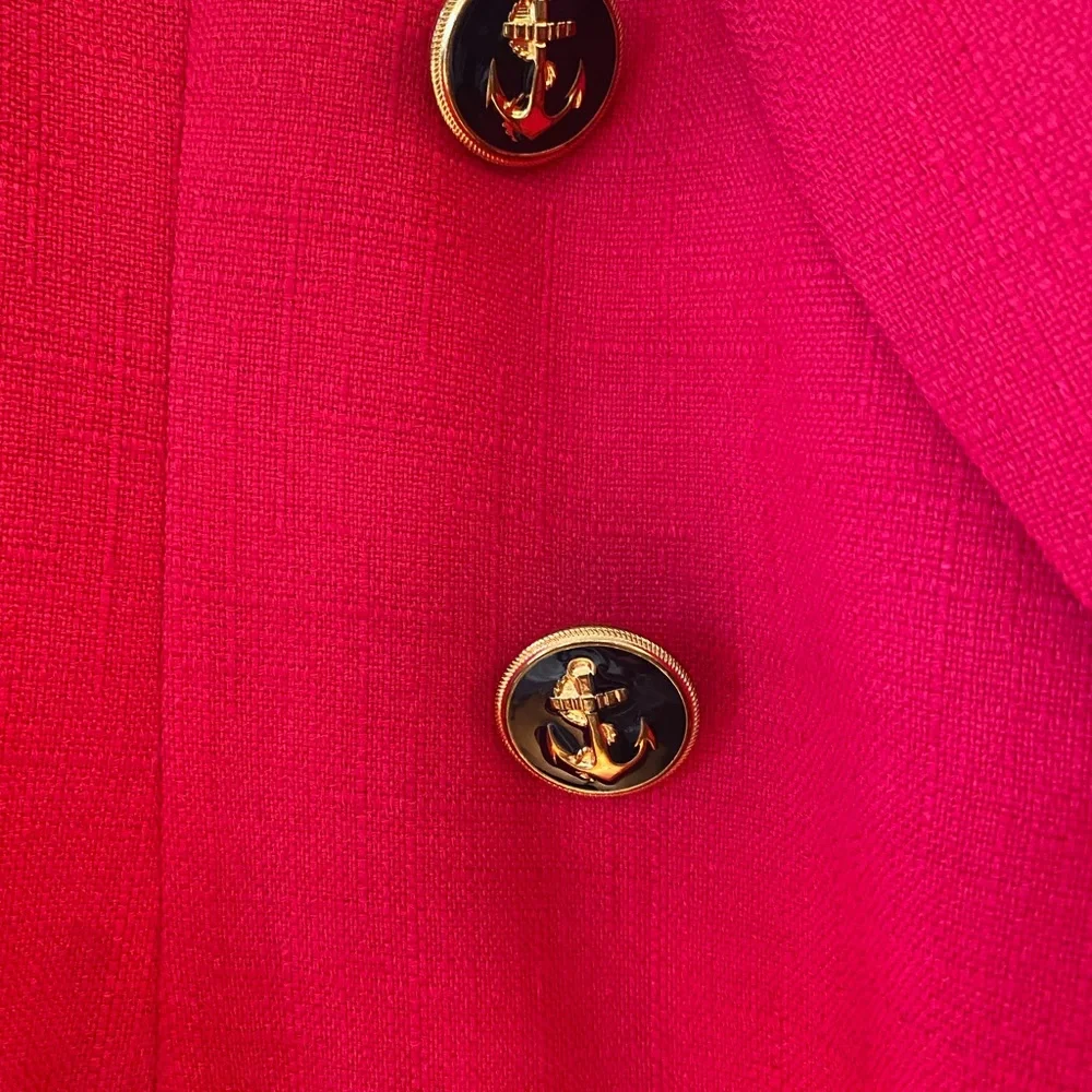 Dior this stylish
