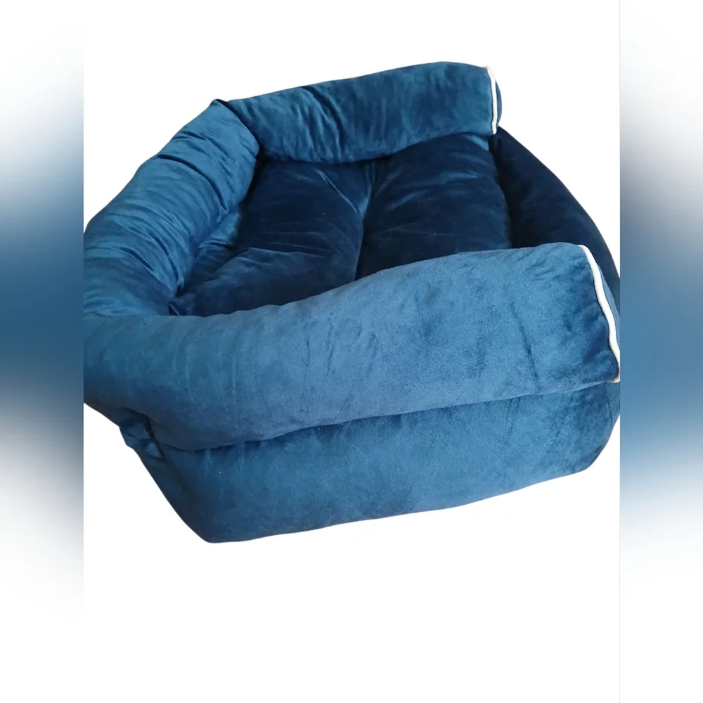 unknown luxurious blue