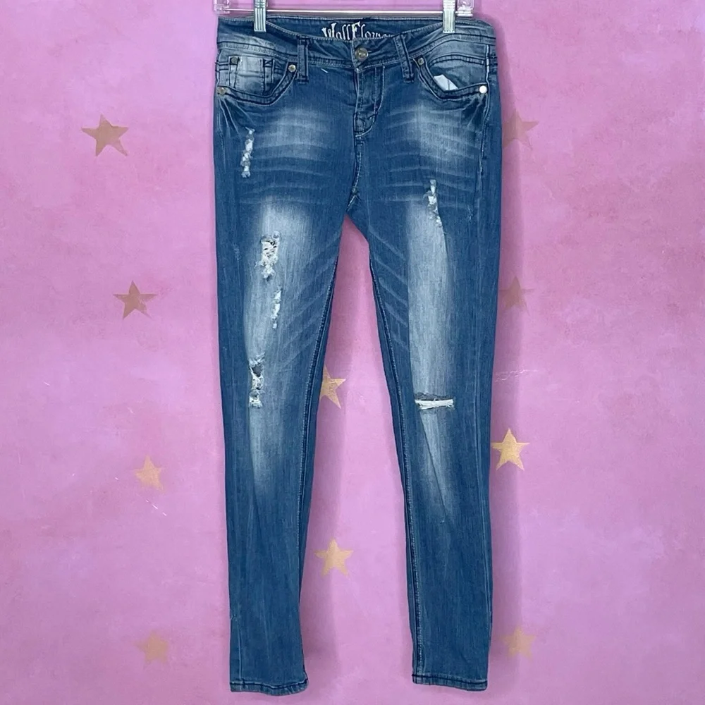 Wallflower Jeans Juniors 9 Y2K Distressed Skinny Embroidered