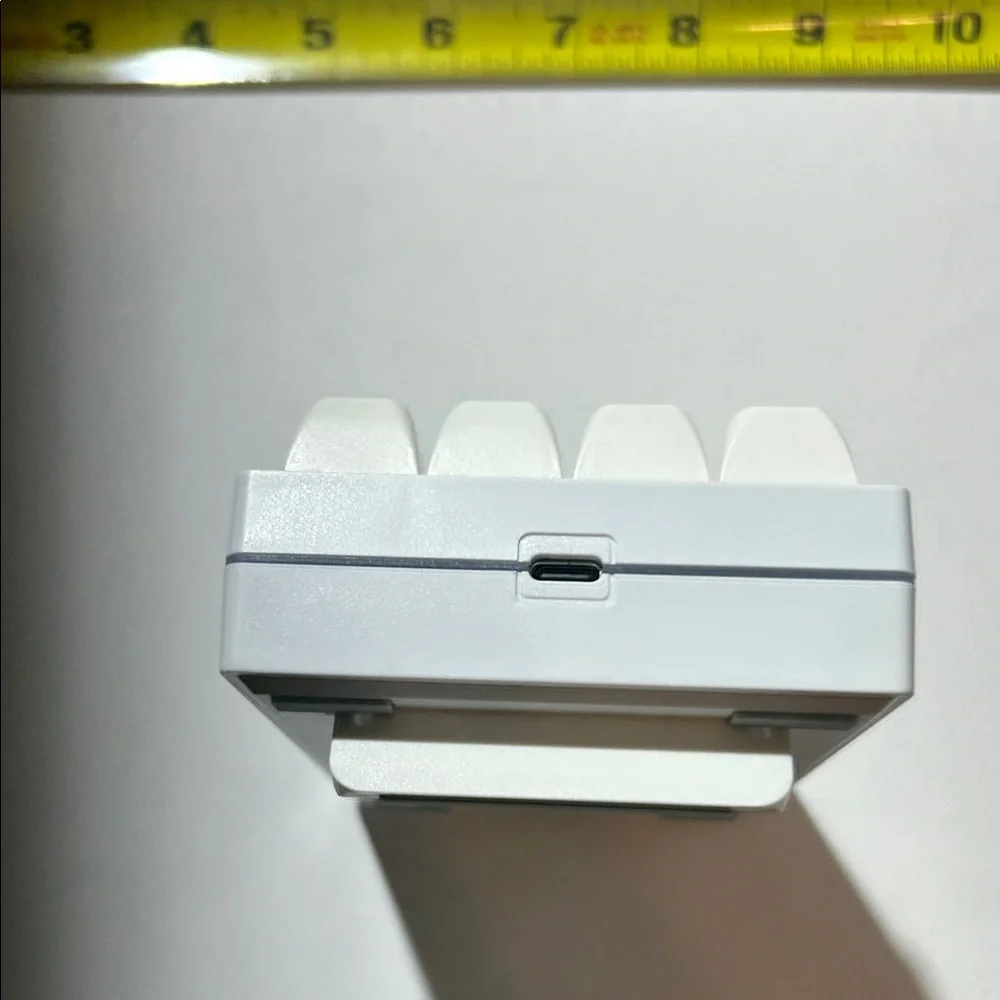 Motospeed compact white