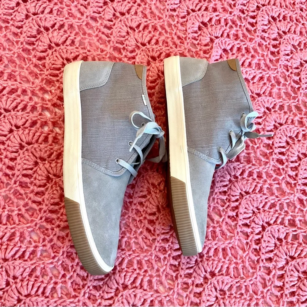 Toms chic gray