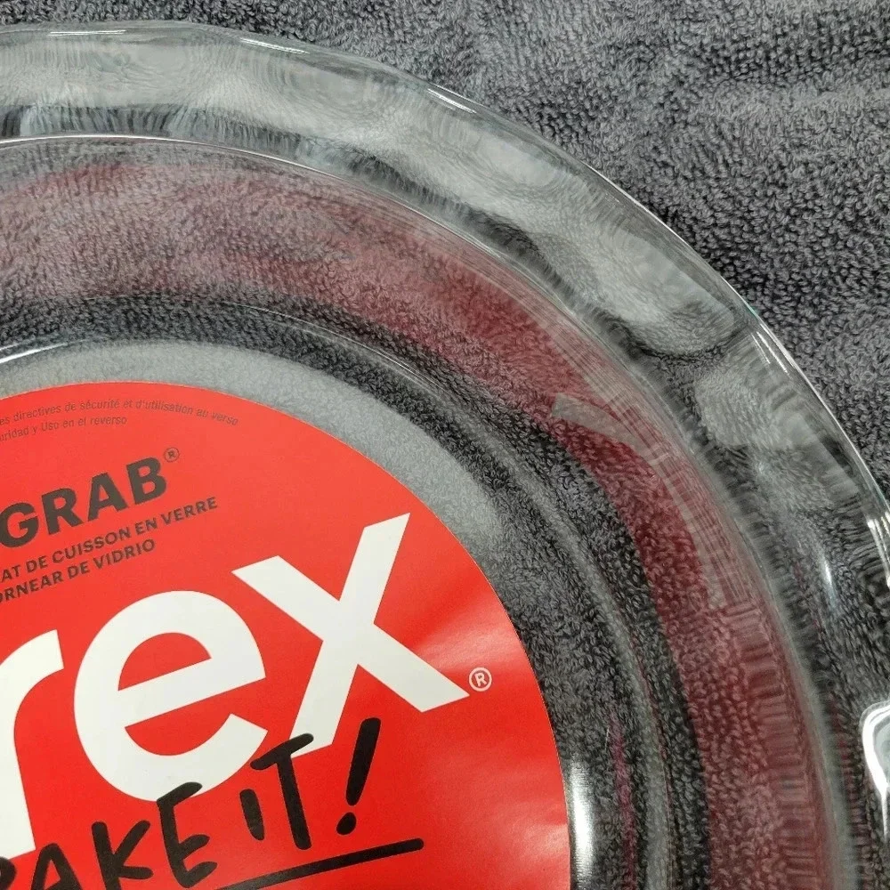 Pyrex pie tin