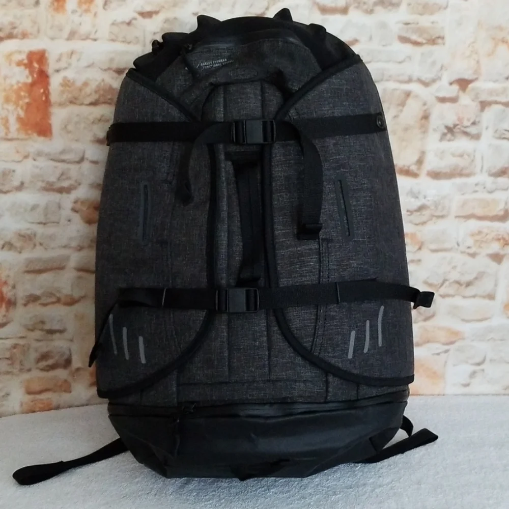New Oakley Aero Pack Bag