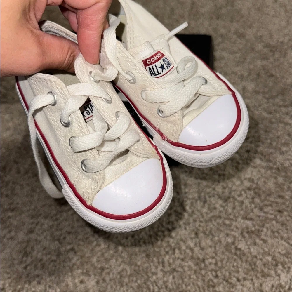 Converse preowned good