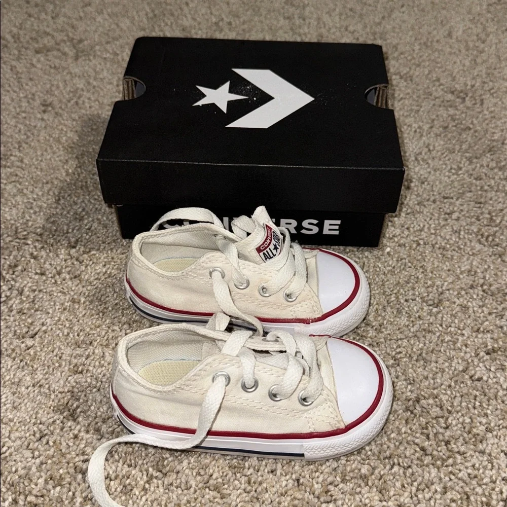 Size 5 Toddler Girl’s White Low Top Converse Shoes with Box