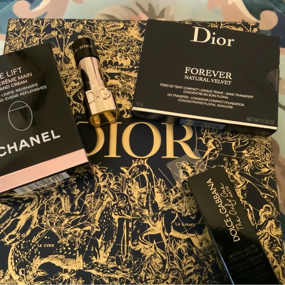 Dior gold forever up