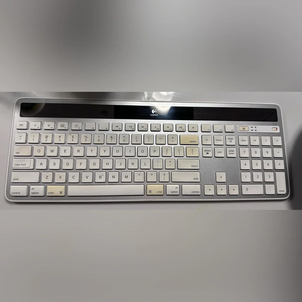 Logitech little discoloration