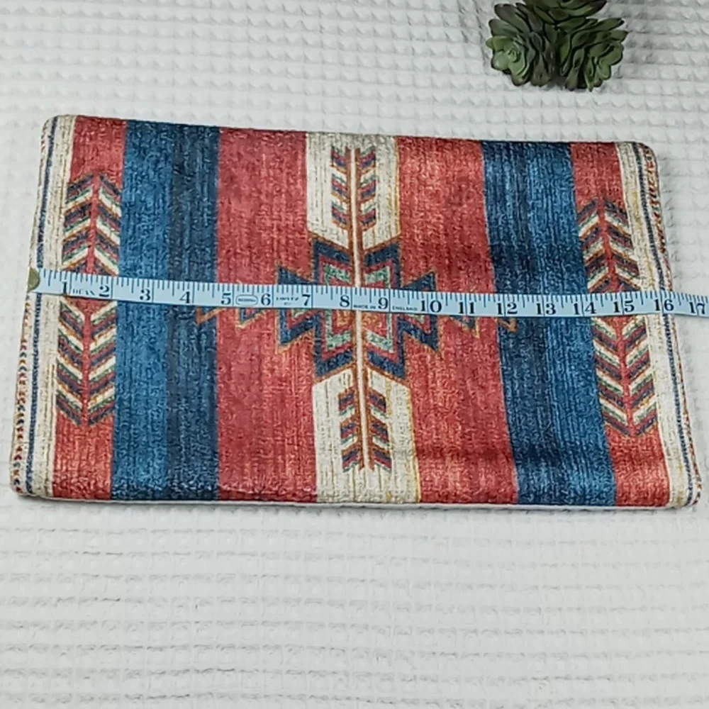 NWOT Unbranded Colorful Southwestern  Geometric Pillow Cover w/Zipper Closure