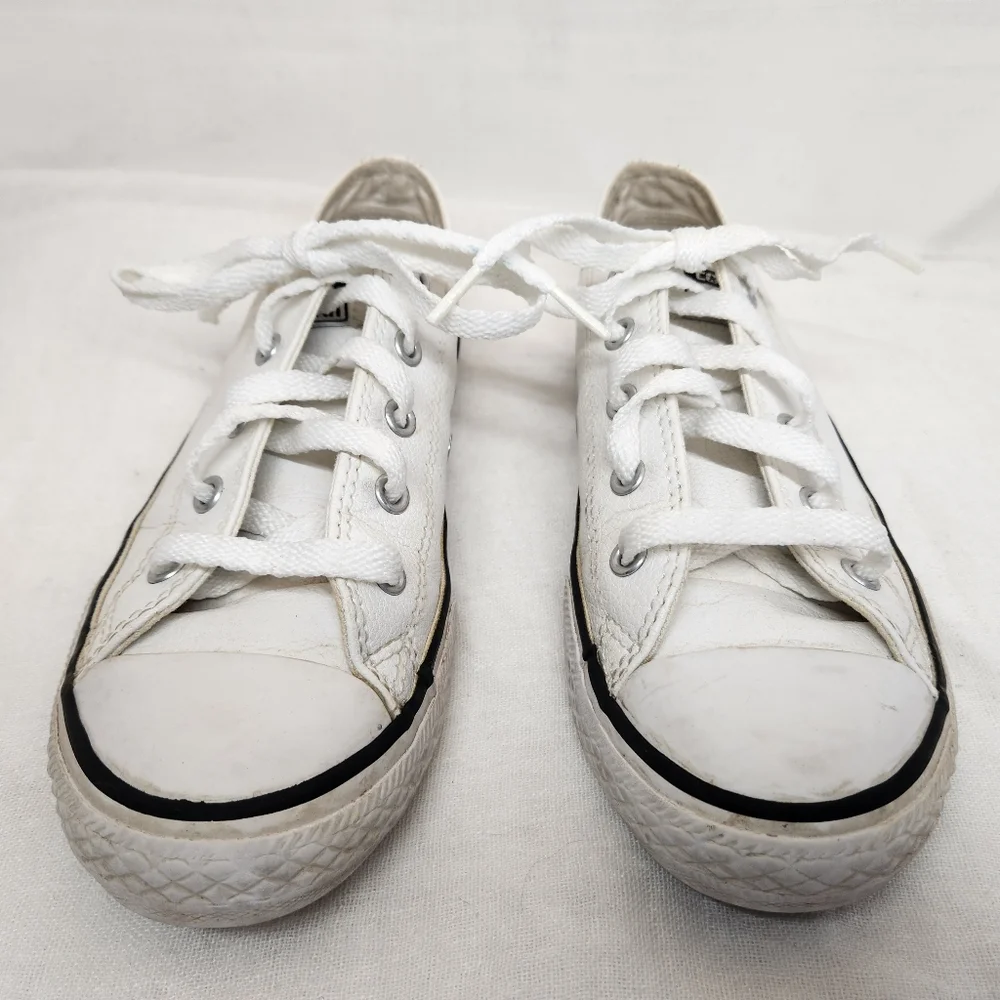 Converse junior size