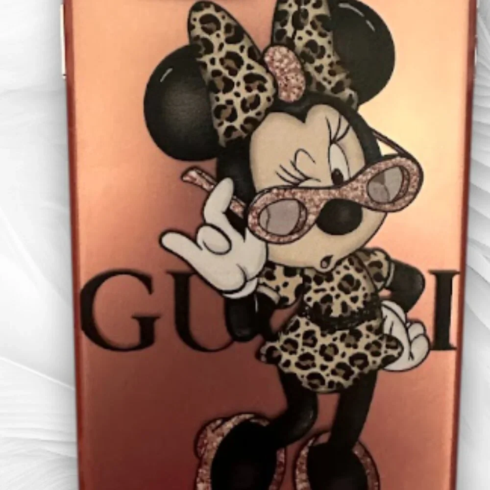 trendy glossy