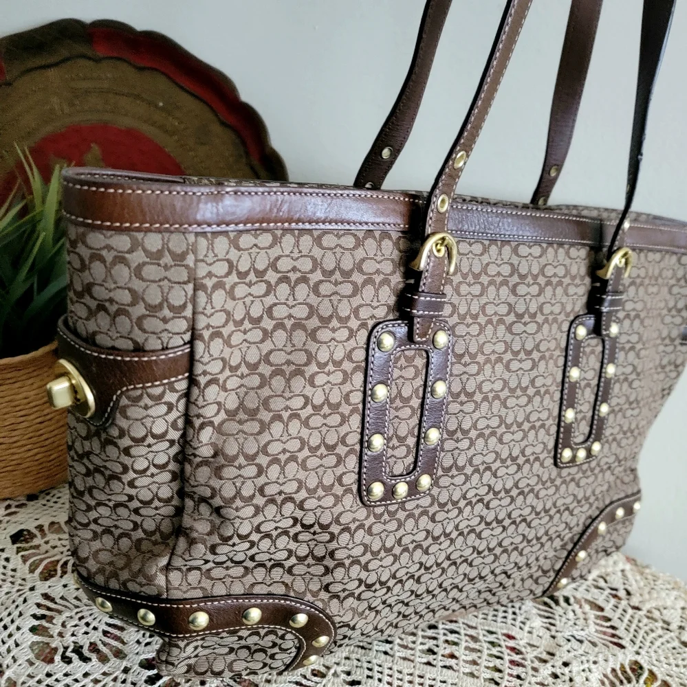 Coach excellent like