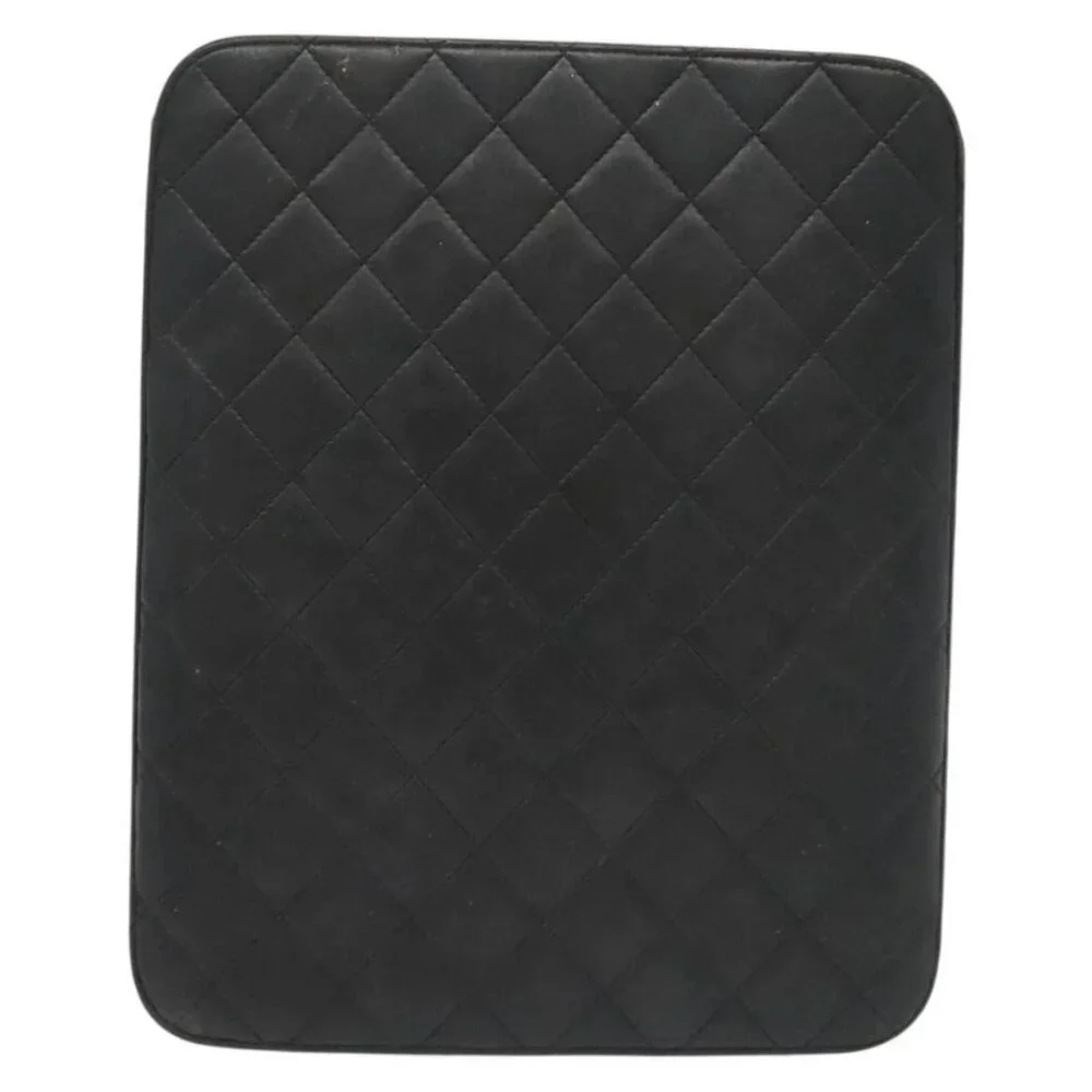 CHANEL matelasse ipad