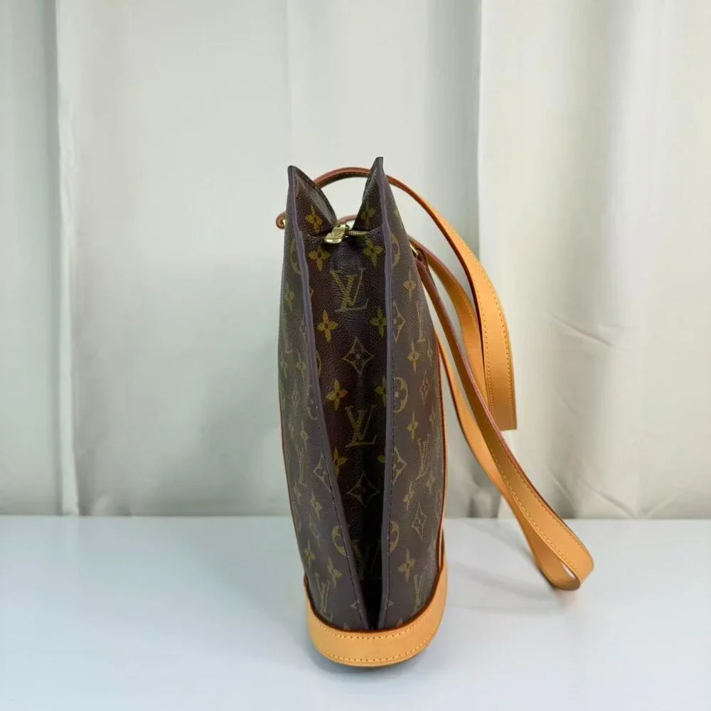 Louis Vuitton very good
