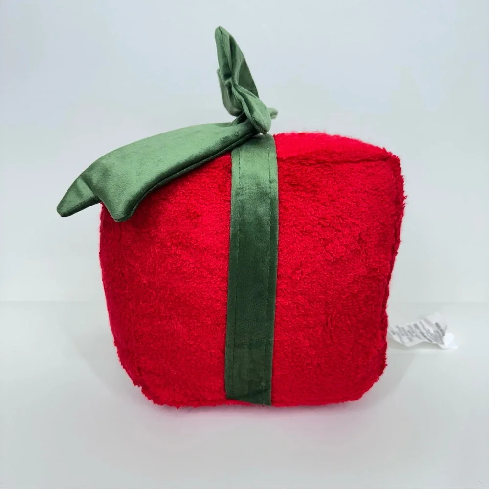 Kirkland’s Home “Wrapped Christmas Present” Cubed Pillow With Bow New Nwt