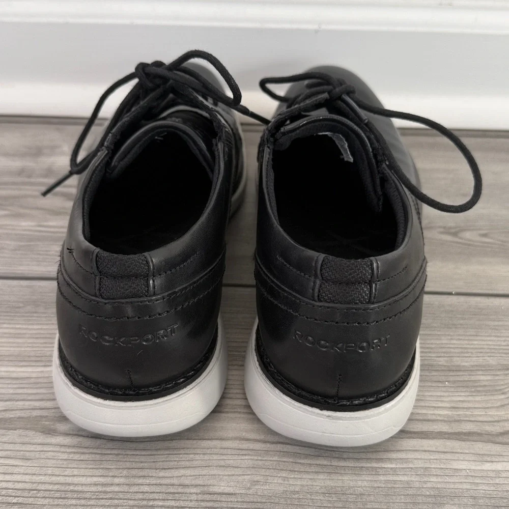 Rockport Men's Black Leather Oxfords with gray Sole
