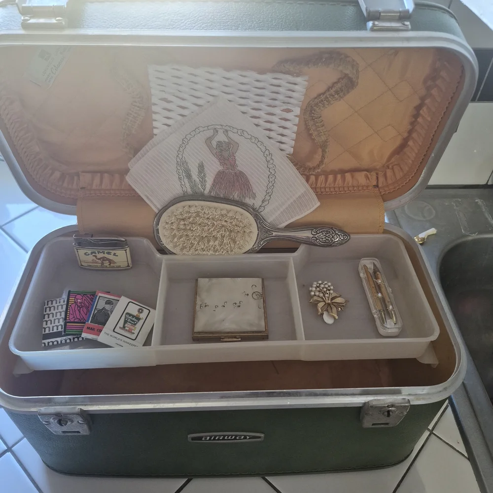 N/A charming vintage