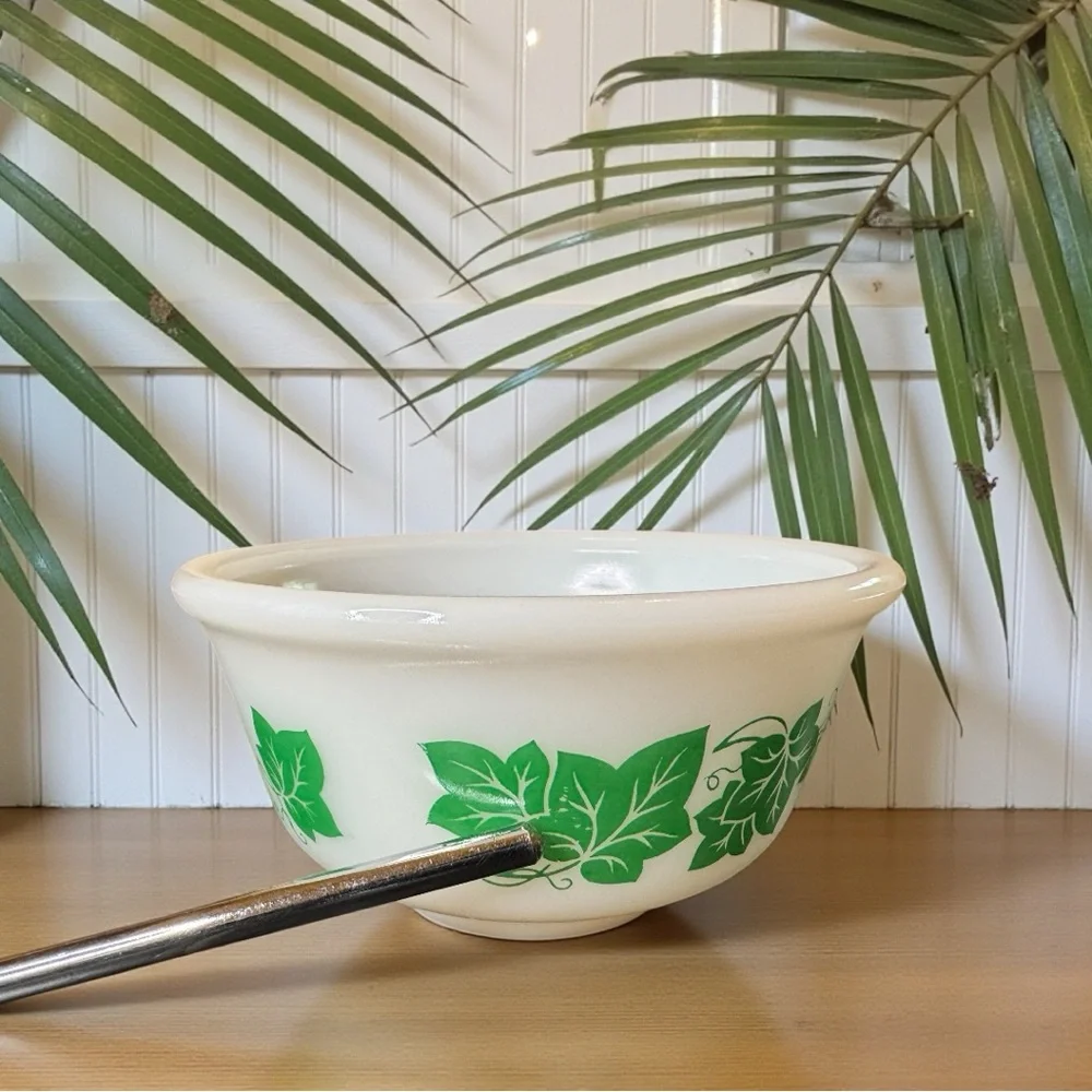 Hazel-Atlas vintage hazel