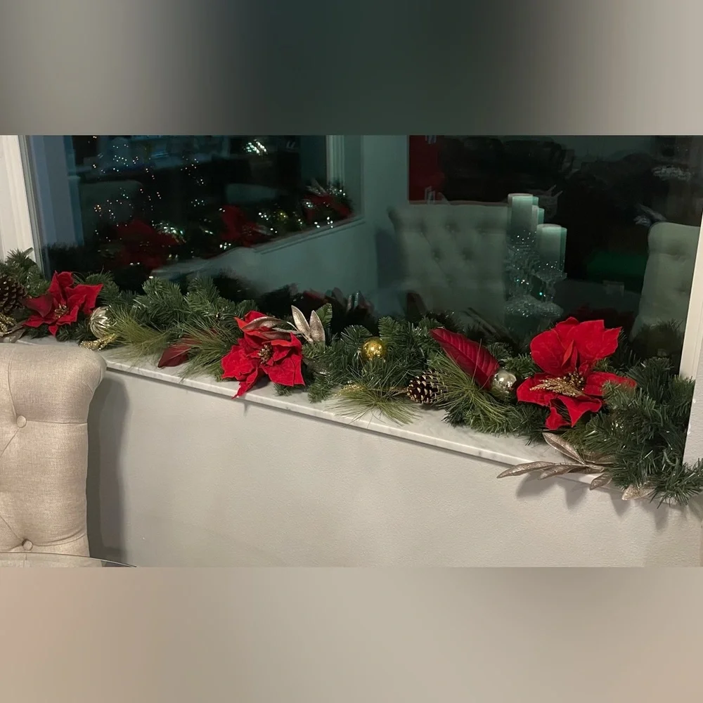 Pier 1 pier poinsettia