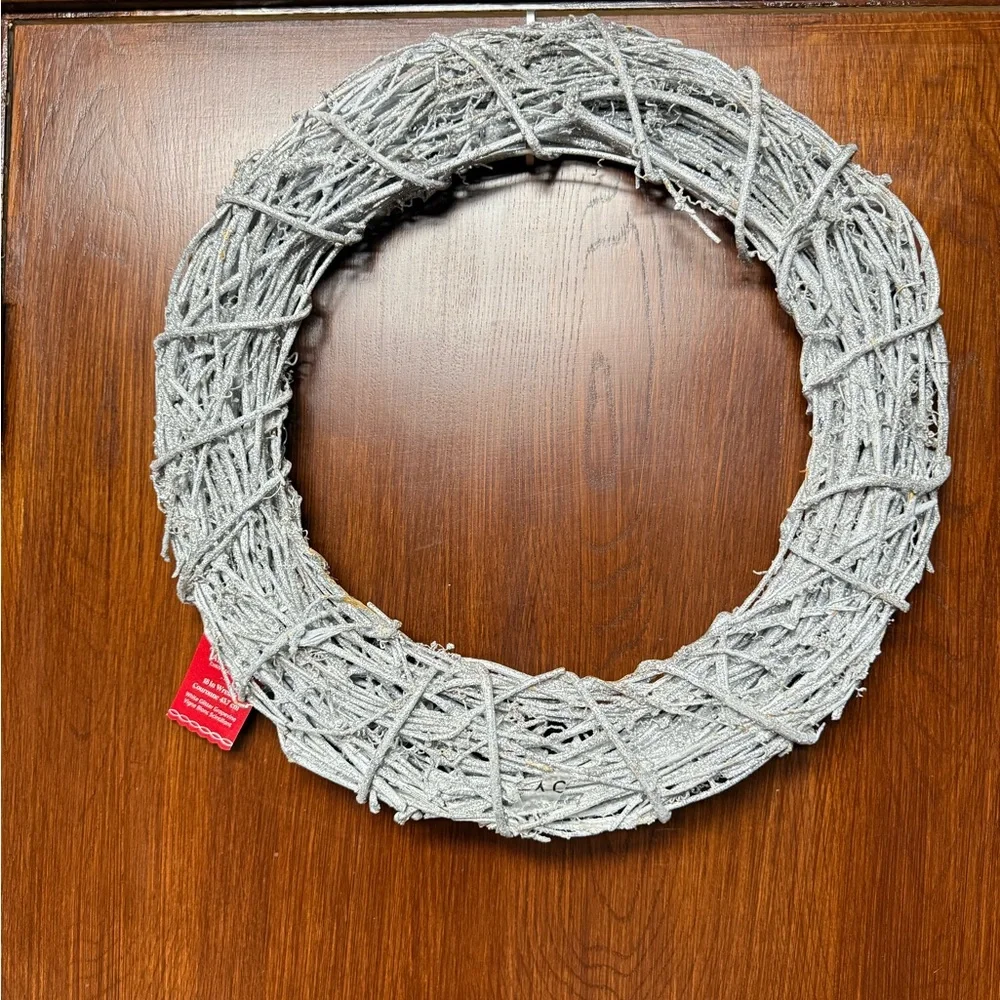 Ashland White Glitter Grapevine Holliday Wreath 18”