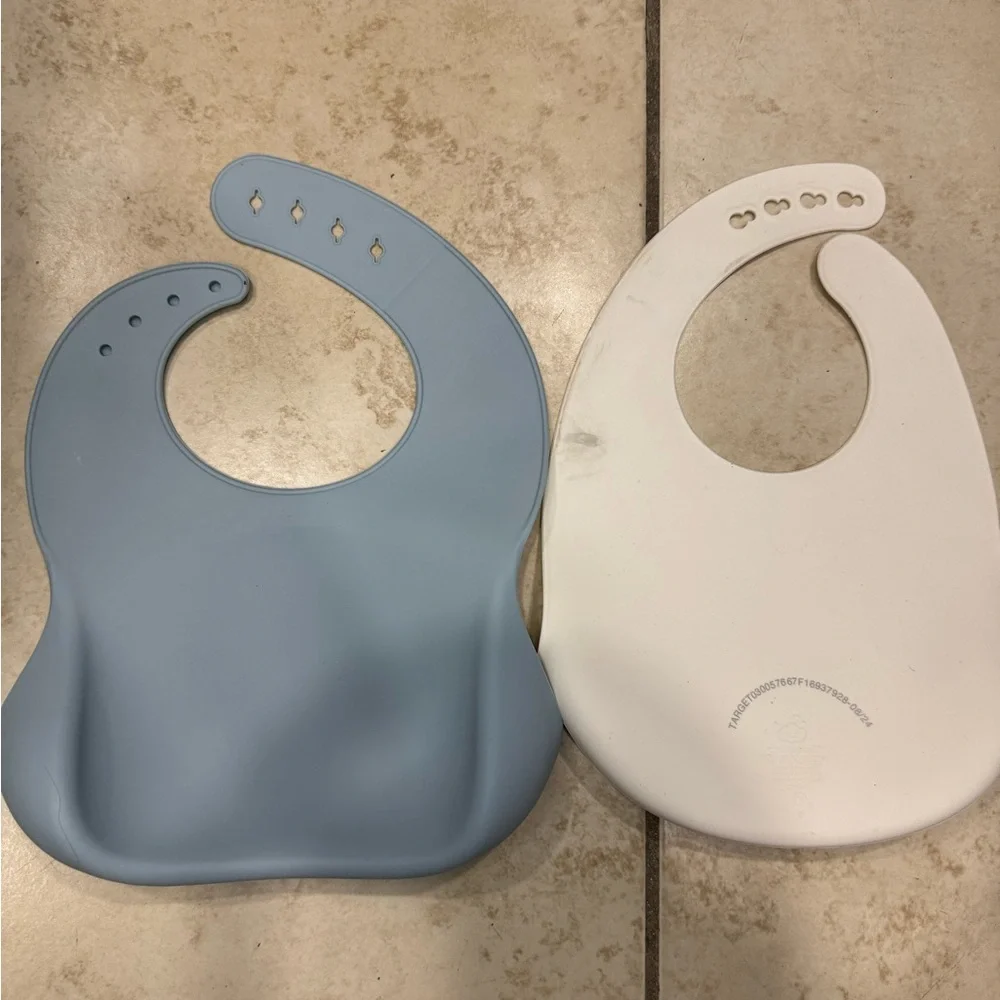 Blue and White Silicone Baby feeding Bib Set with pocket for easy clean up