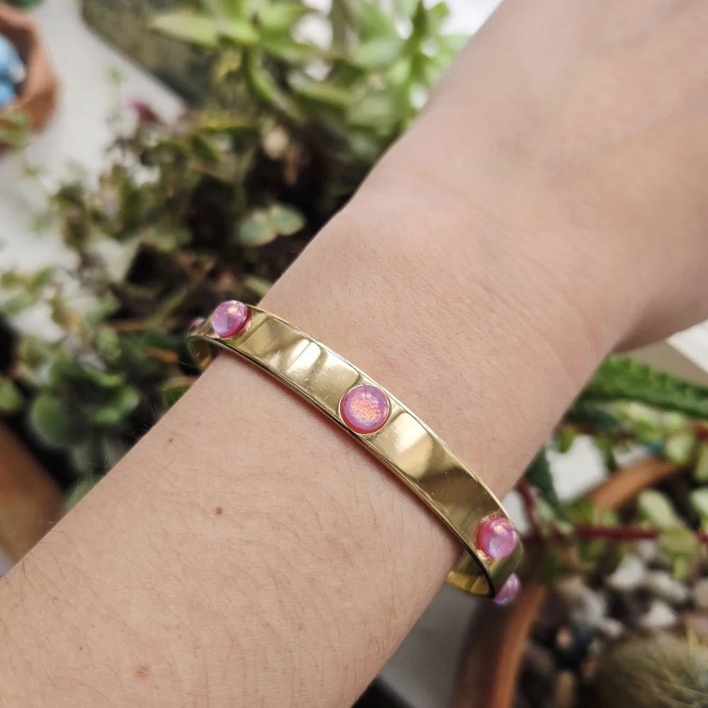 N/A bangle present