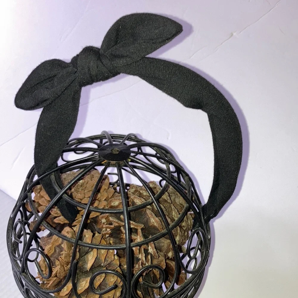 N/A wide knotted