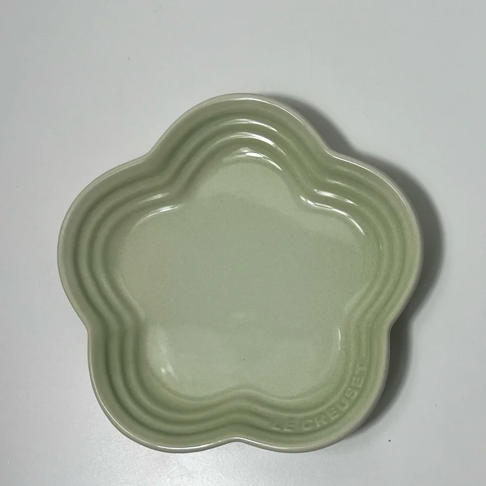 Le Creuset description add