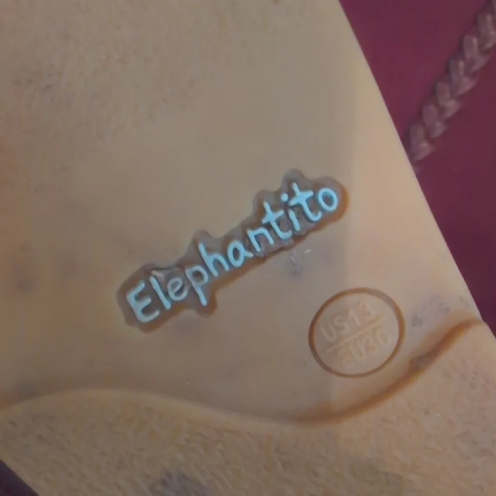 Elephantito step into