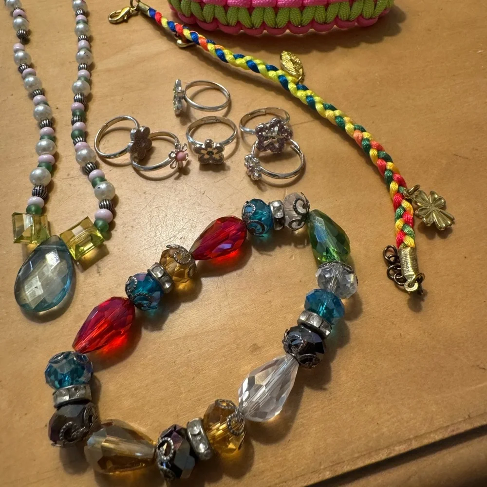 N/A includes necklaces