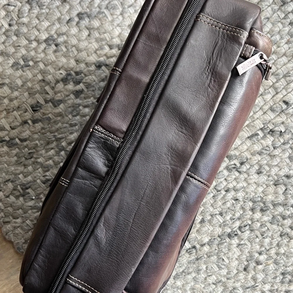 Kenneth Cole Reaction use multiple dark