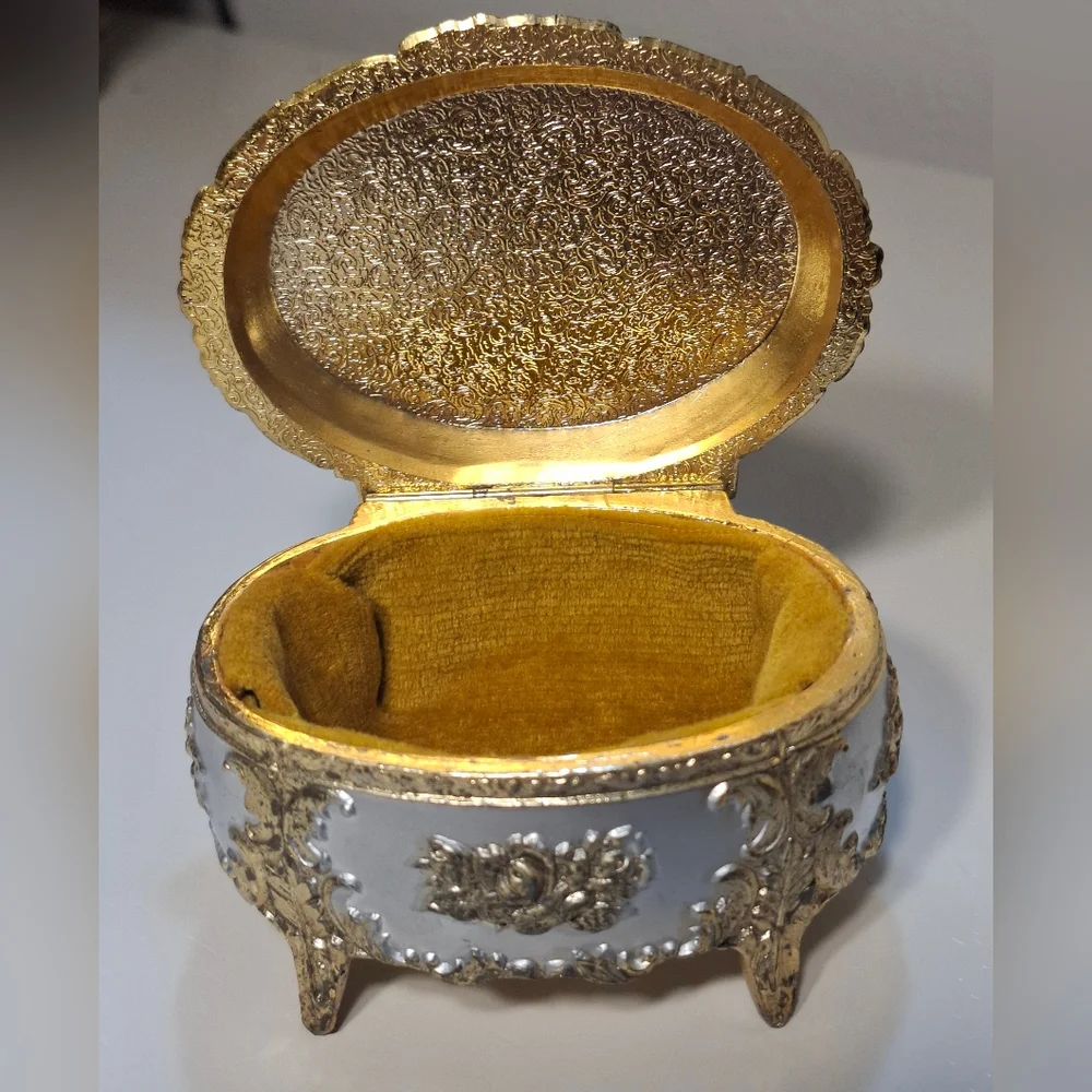 Vintage gold silver