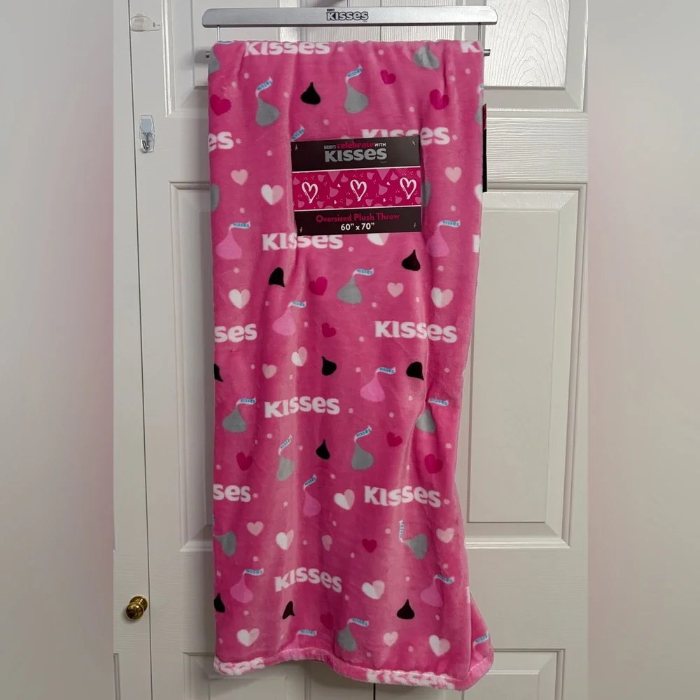 Hershey Kisses Pink Heart Pattern Throw Blanket