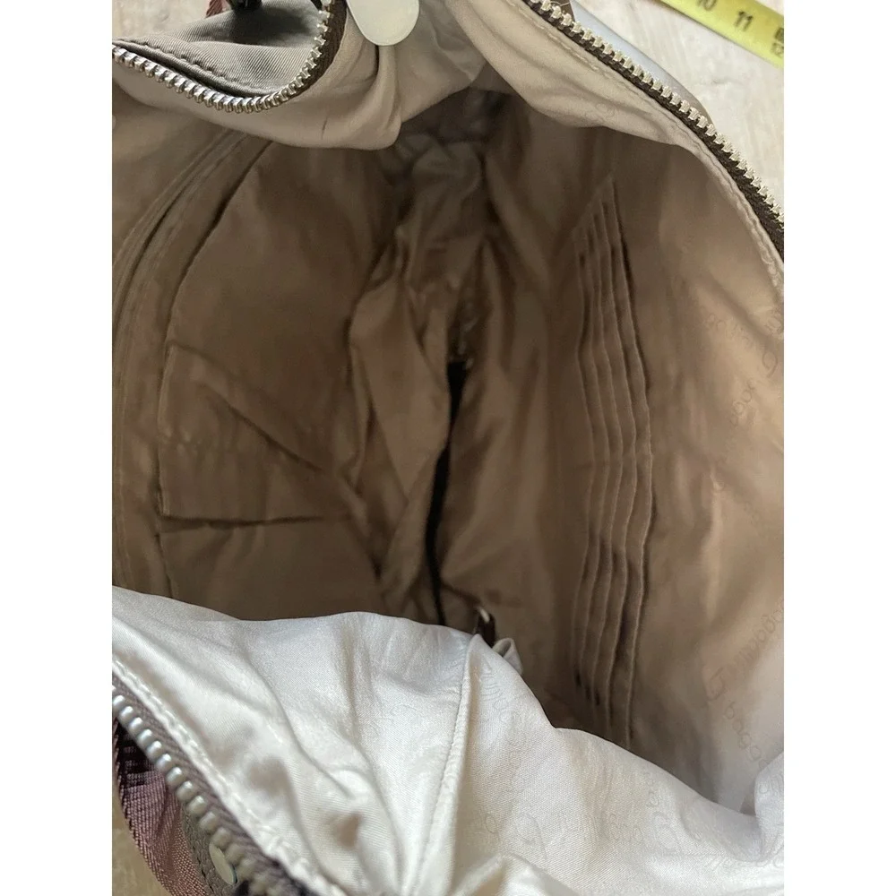 Baggallini bag lightweight