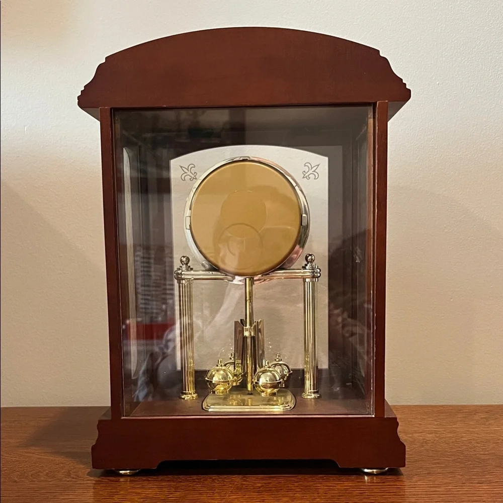 Bulova elegant clock