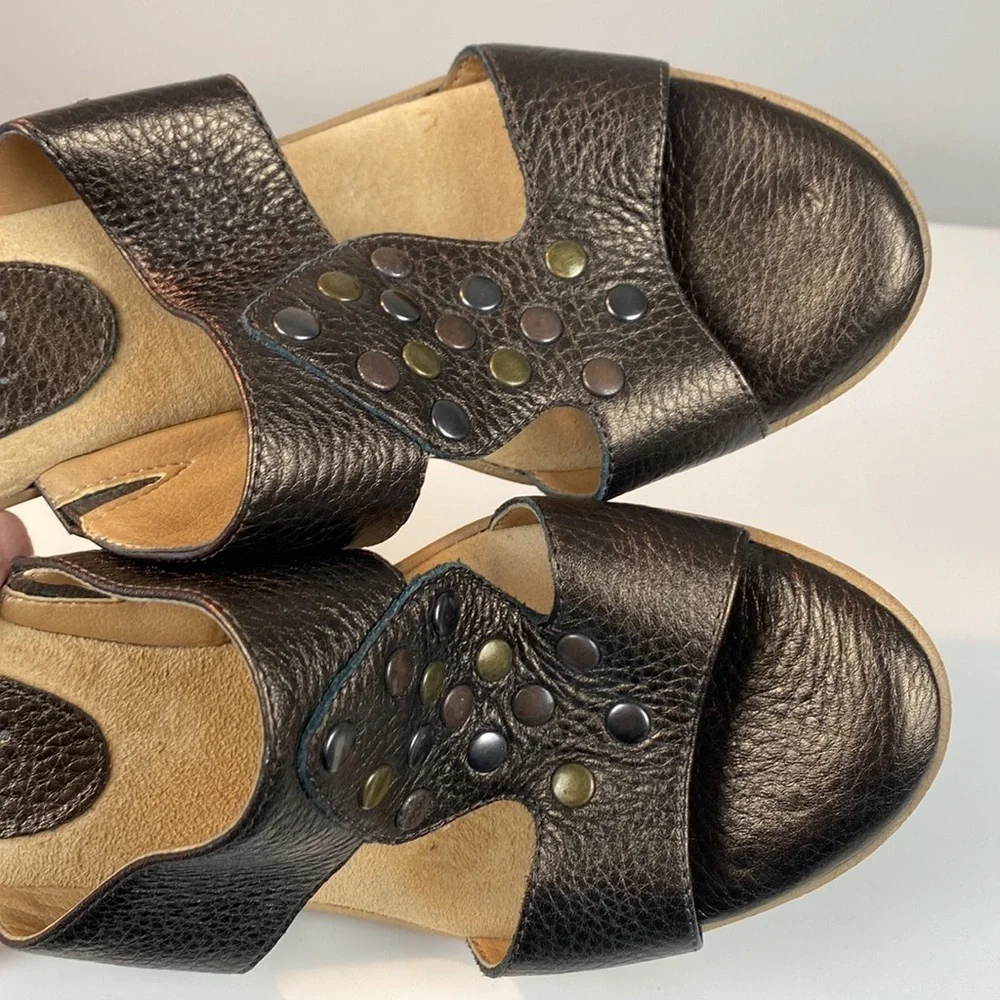 Softspots bronze leather