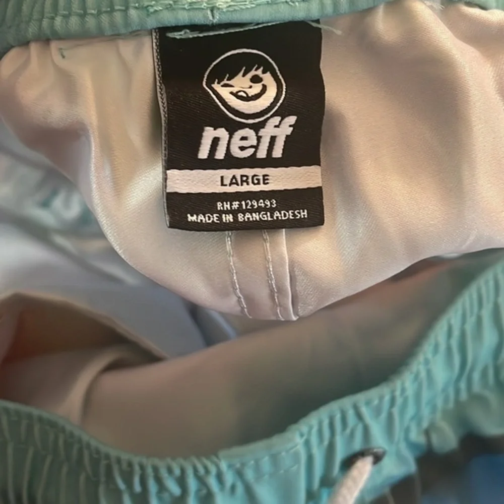 Neff knee 19”