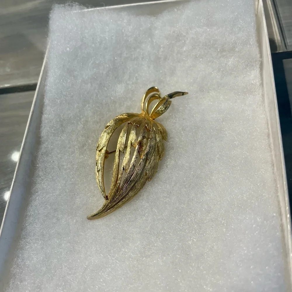 N/A vintage gold